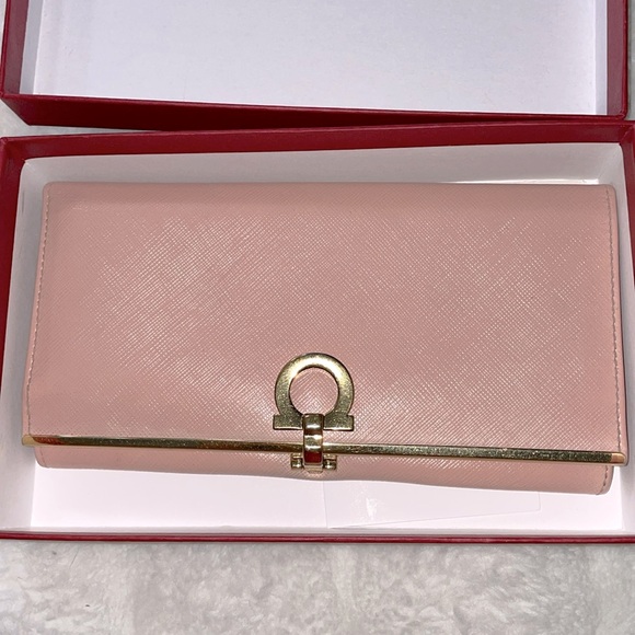 Salvatore Ferragamo Gancini Icona Continental Long Wallet in Blush Pink Leather